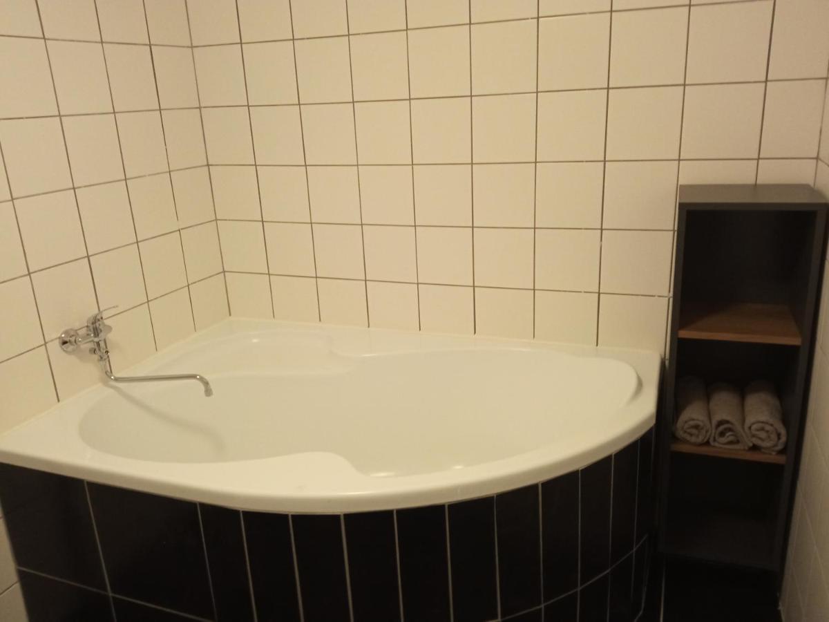 Apartman Hulin, Chrastany Экстерьер фото